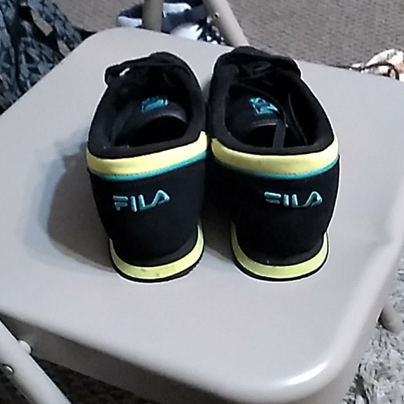 Shoes - Picture 4 of 4